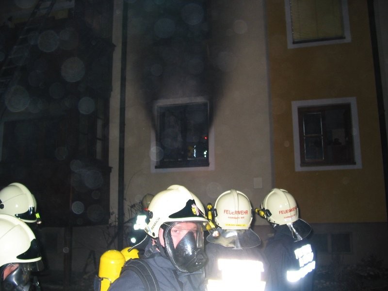FF Andorf - 20090204 - Wohnungsbrand in Taufkirchen a.d. Pram - 003.jpg